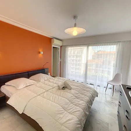 Superbe 4 Pieces Vue 320l Del Cannes